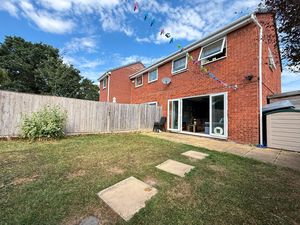 Pinedale Close Whitby